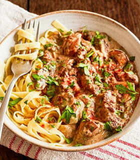 Beef stroganoff picture