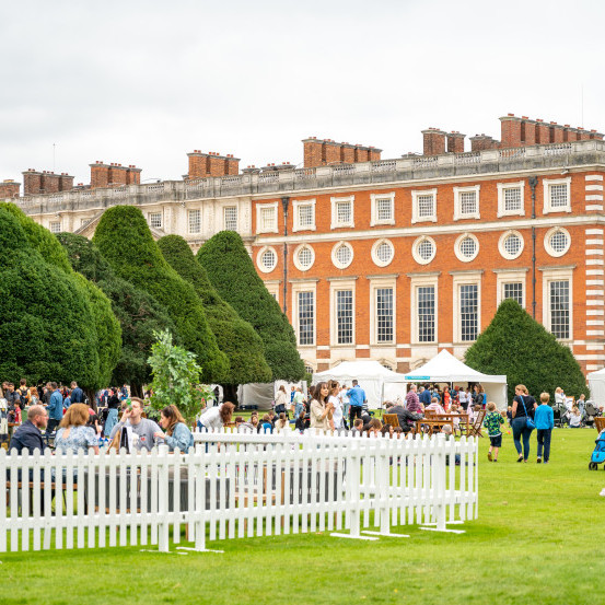 Explore the Palace hover image